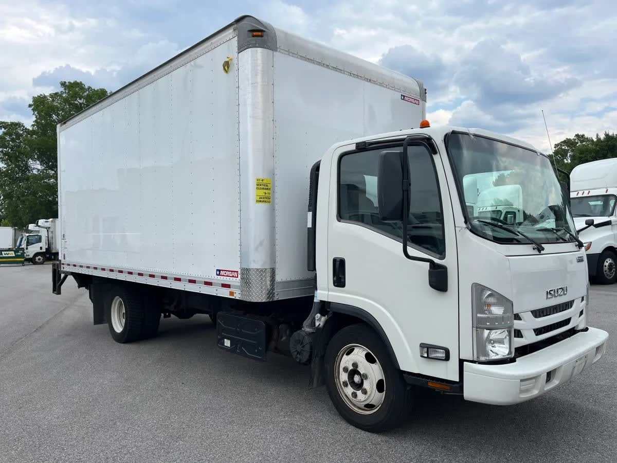 2019 Isuzu NQR in Beltsville, MD — photo 3