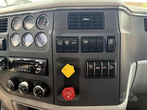 2021 Peterbilt 579 in Grand Junction, CO — photo 36