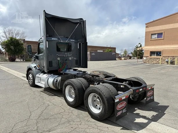 2021 Peterbilt 579 in Grand Junction, CO — photo 3
