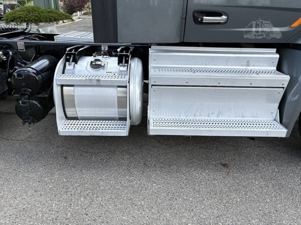 2021 Peterbilt 579 in Grand Junction, CO — photo 19