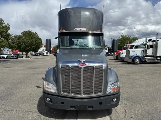 2021 Peterbilt 579 in Grand Junction, CO — photo 8