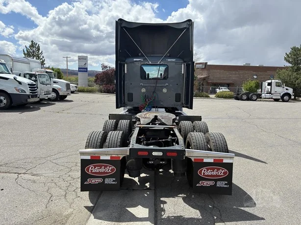 2021 Peterbilt 579 in Grand Junction, CO — photo 4