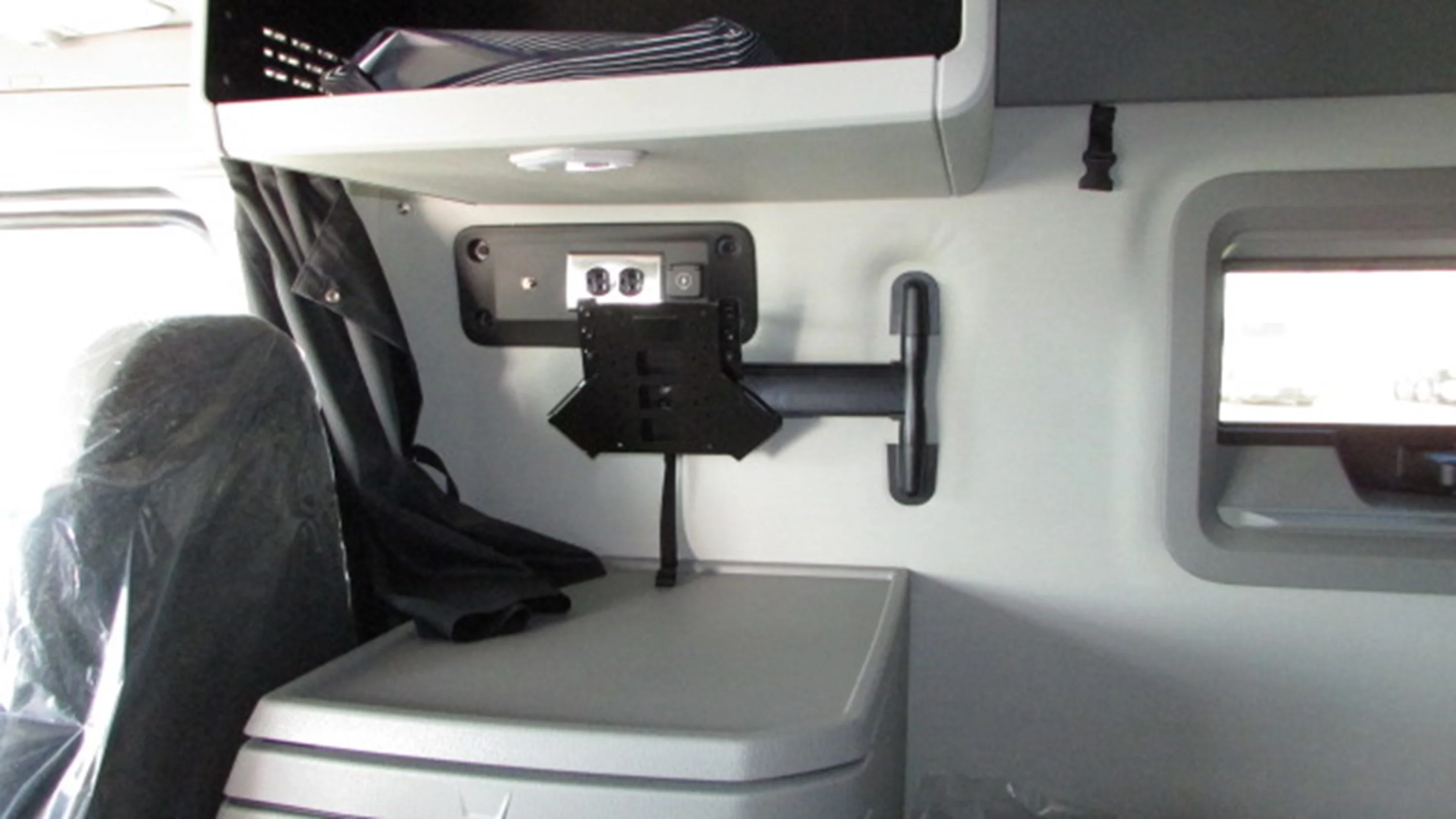 2027 Volvo in Houston, TX — photo 14