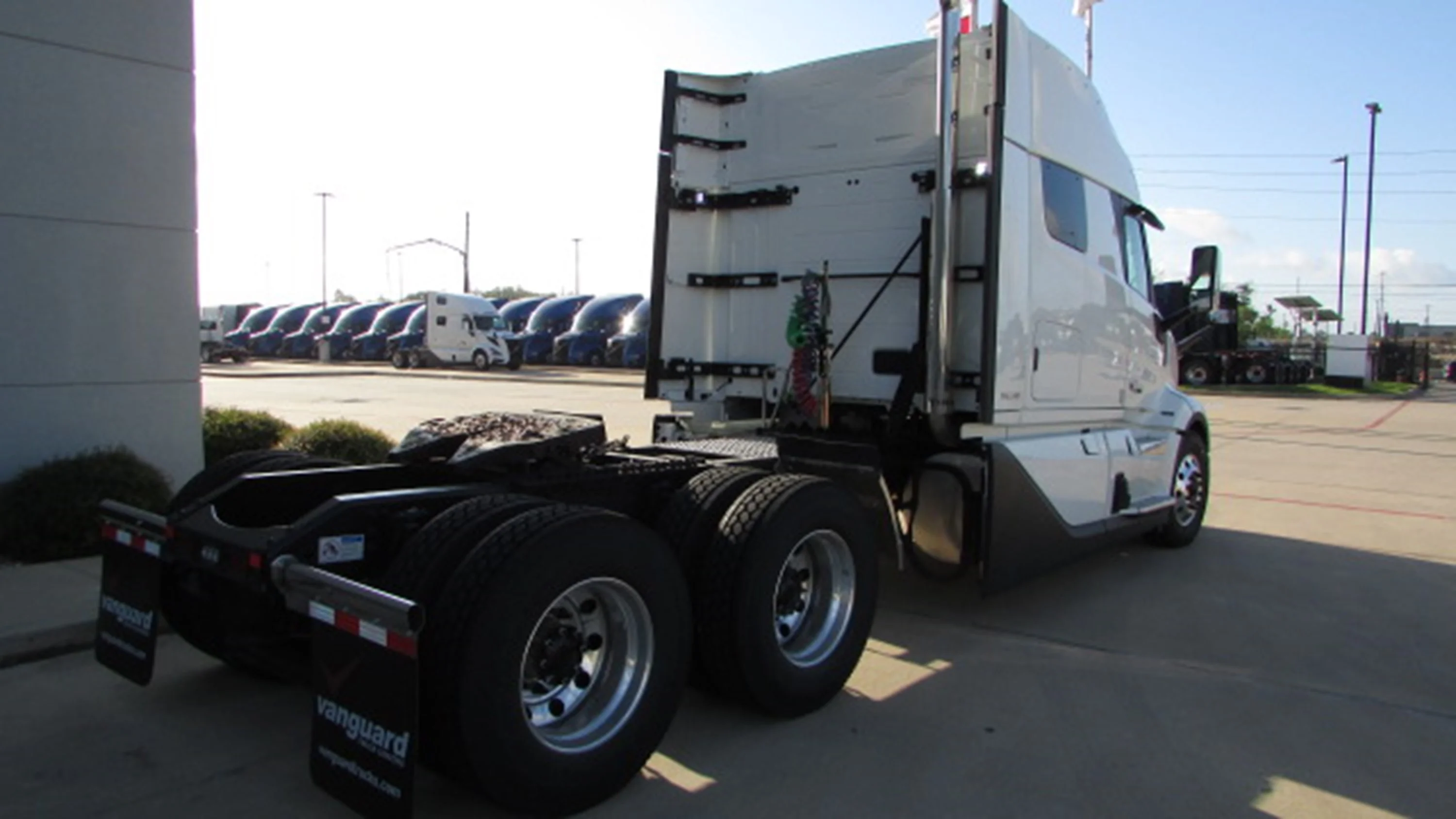 2027 Volvo in Houston, TX — photo 5