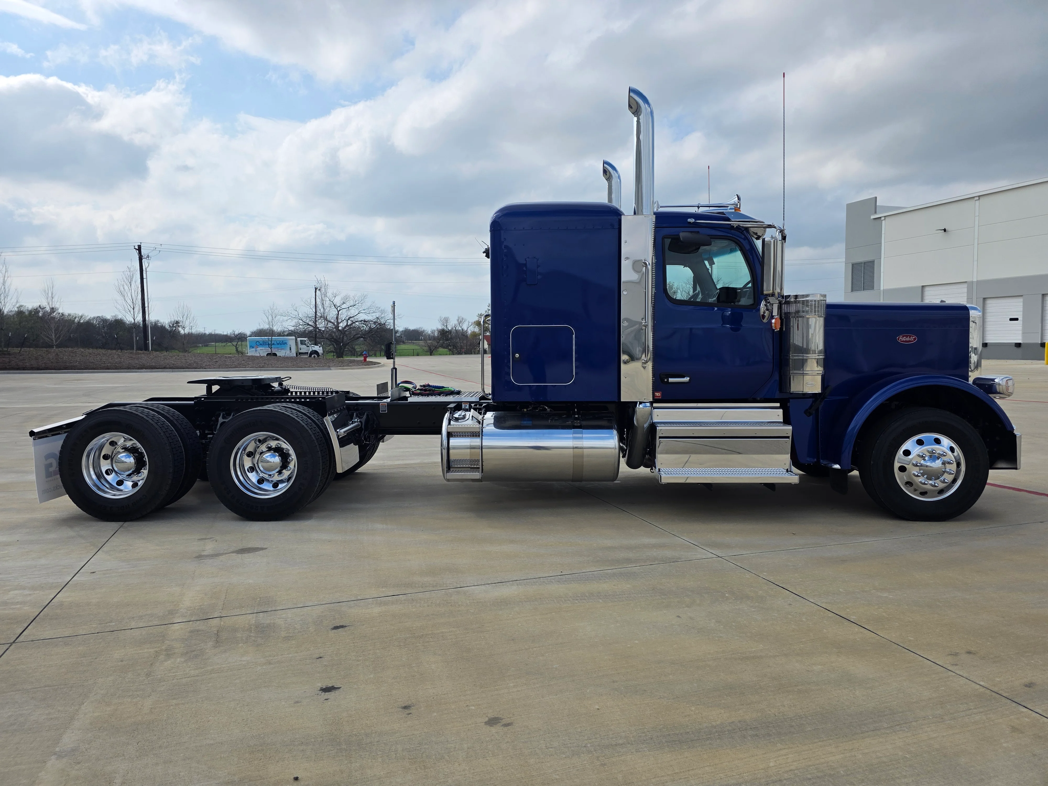 2027 Peterbilt 589 in Albany, GA — photo 6