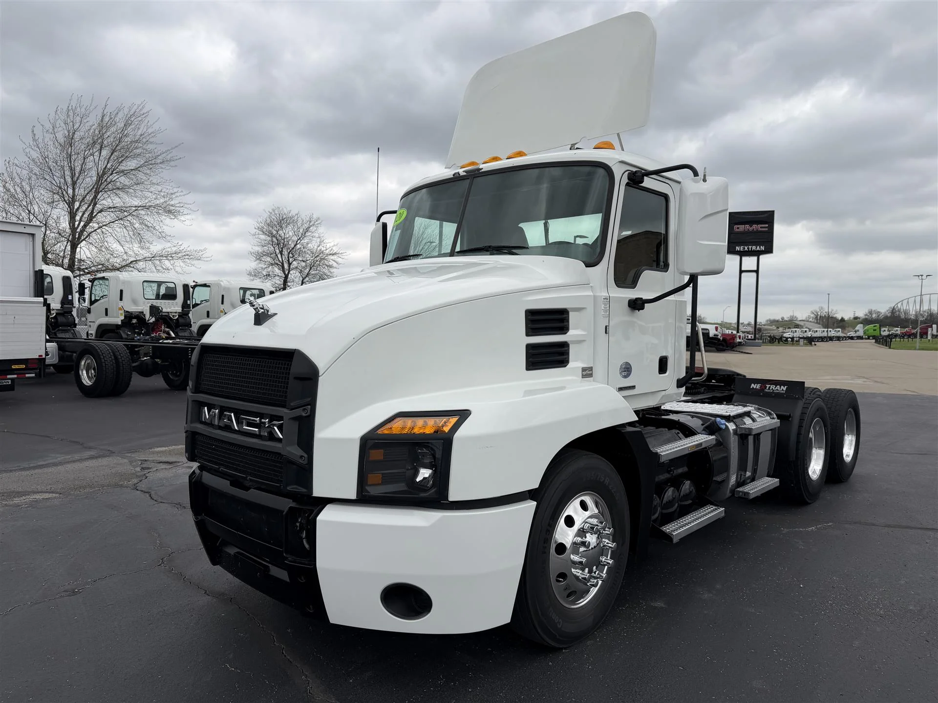 2020 Mack Anthem in Kansas City, MO