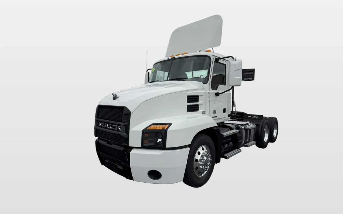 2020 Mack Anthem - image 1