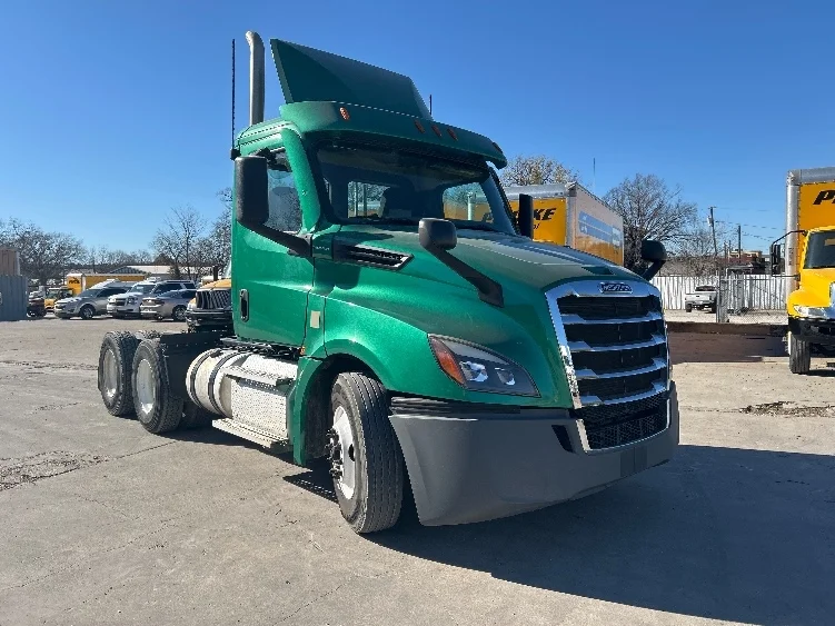 2020 Freightliner Cascadia in Dallas, TX