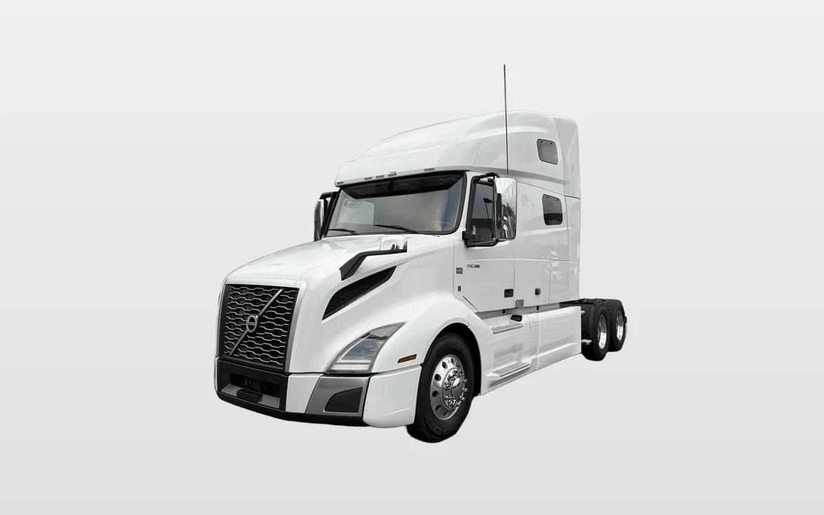 2022 Volvo - image 1