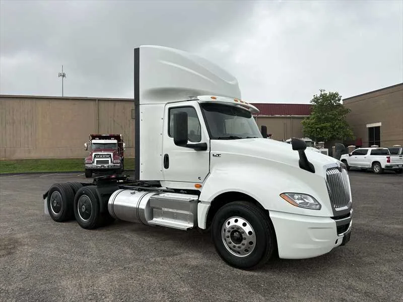 2024 International LT in Little Rock, AR — photo 7