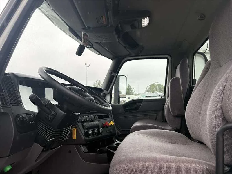 2024 International LT in Little Rock, AR — photo 12