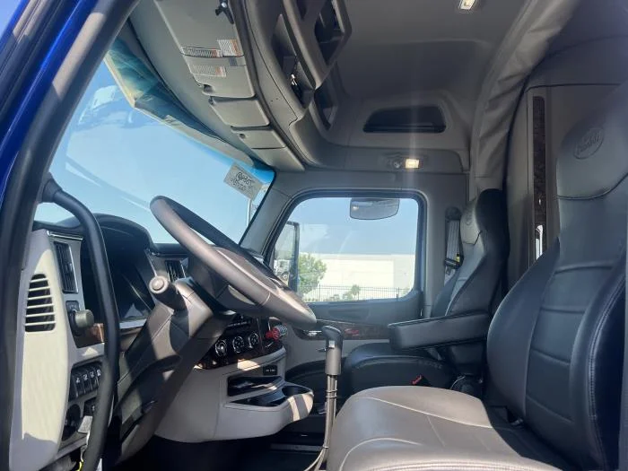 2026 Peterbilt 589 — photo 18