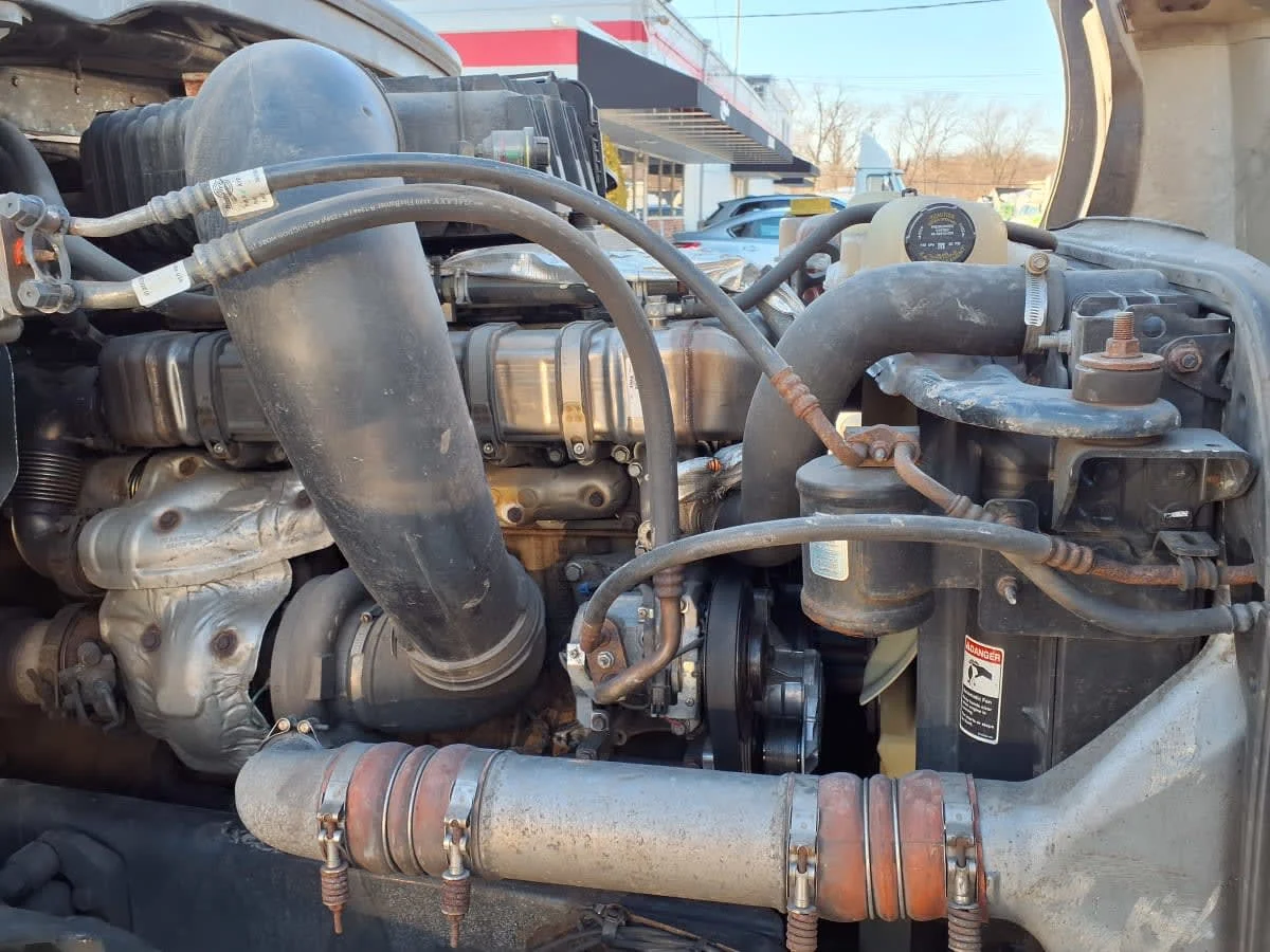 2020 Freightliner Cascadia - image 9