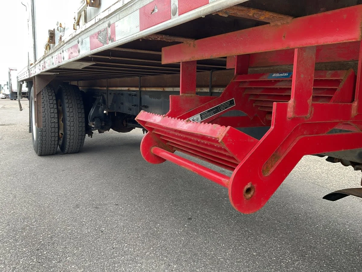 2019 Freightliner M2 106 in Minneapolis, MN — photo 10