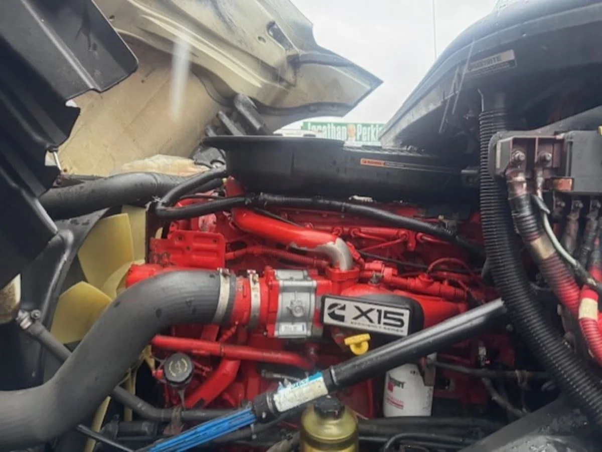 2019 International LT in Springfield, MA — photo 10