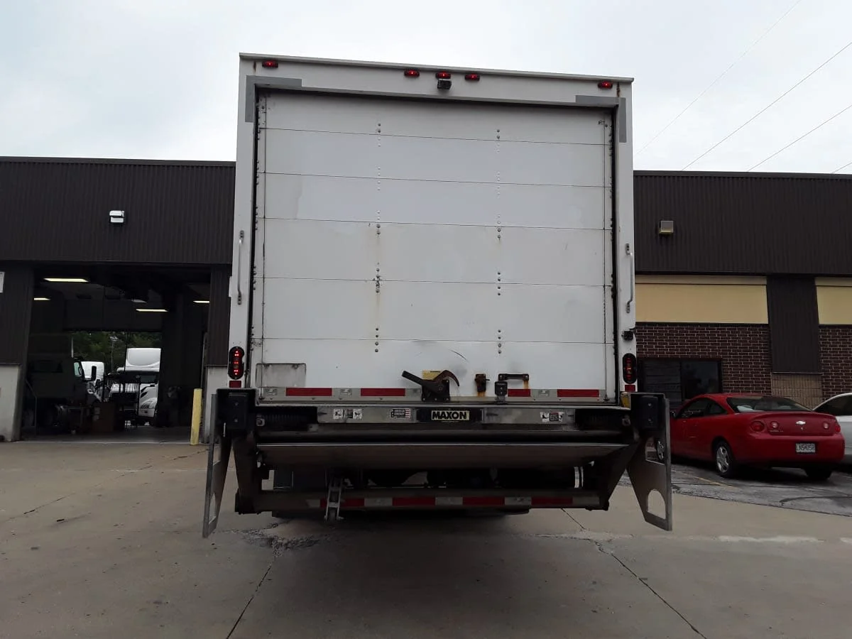 2019 Freightliner M2 106 in Kansas City, MO — photo 5