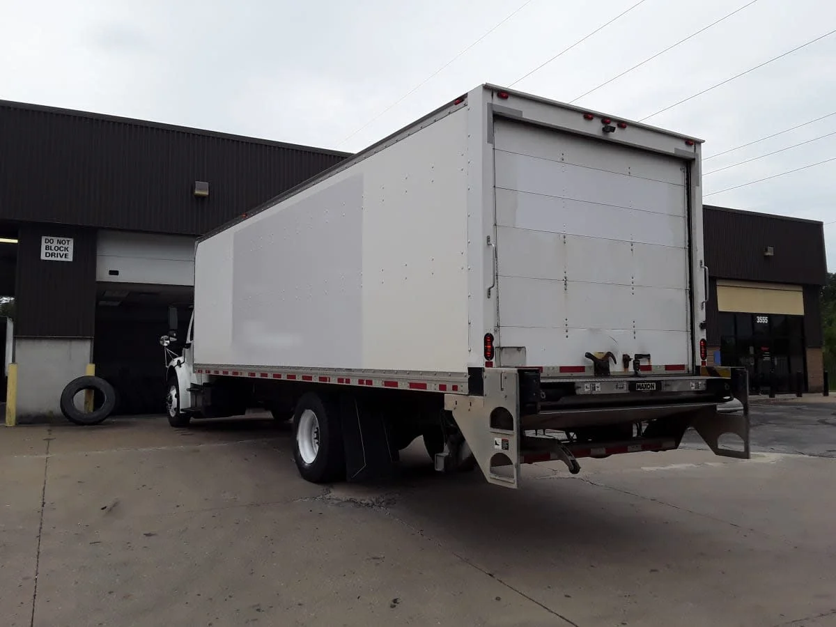 2019 Freightliner M2 106 in Kansas City, MO — photo 6