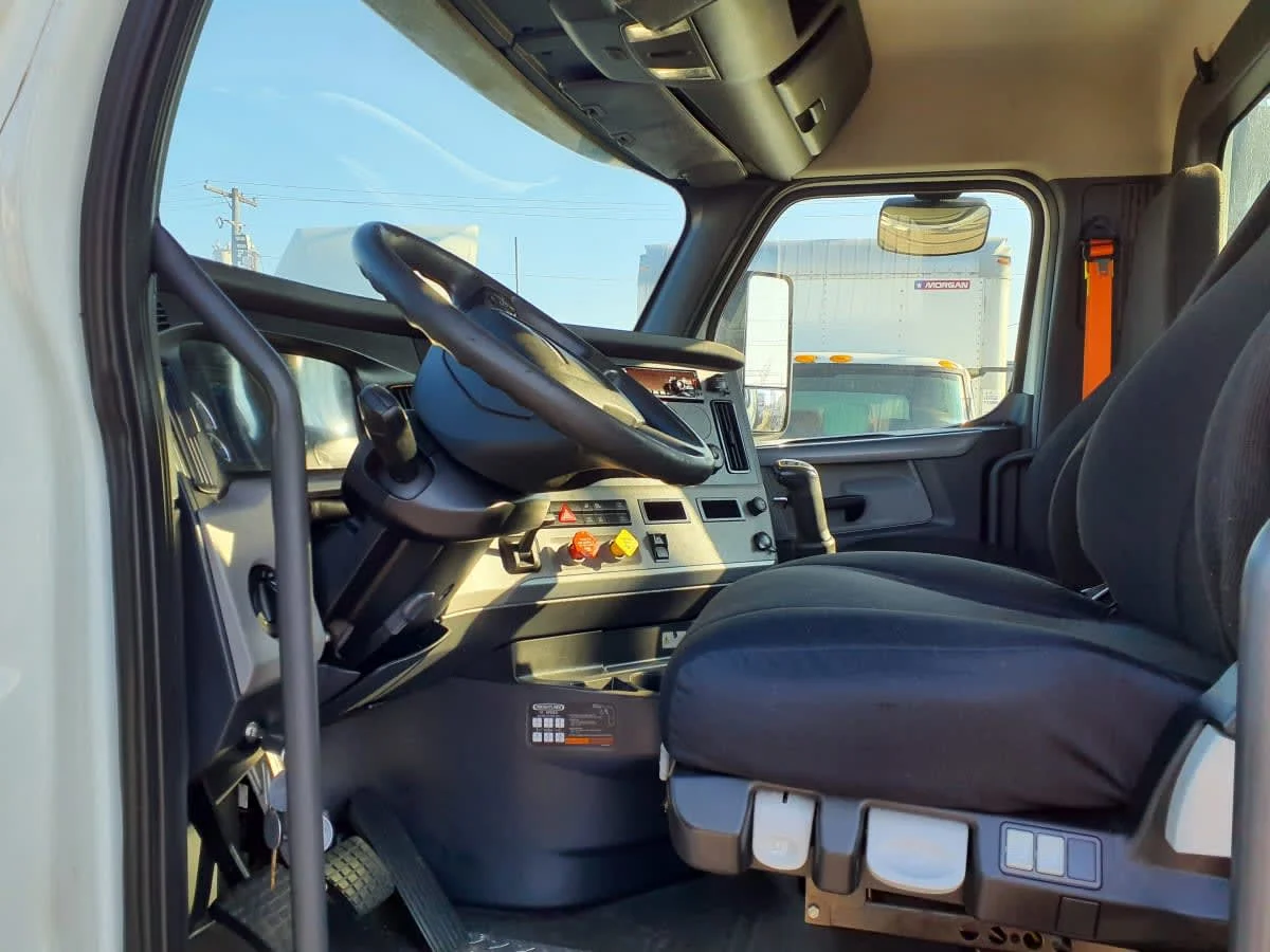 2020 Freightliner Cascadia in Indianapolis, IN — photo 7