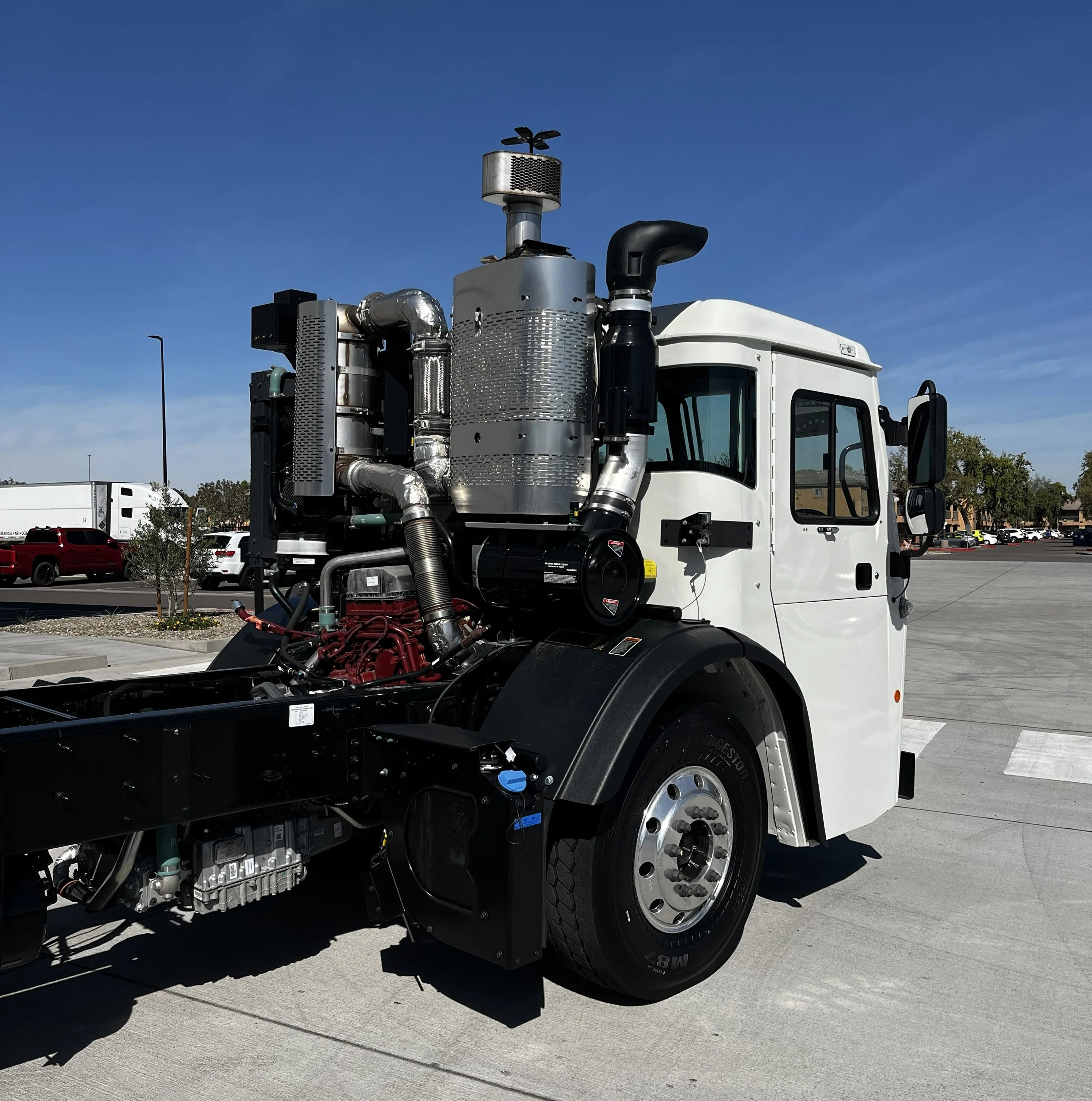 2025 Mack LR in PHOENIX, AZ — photo 3