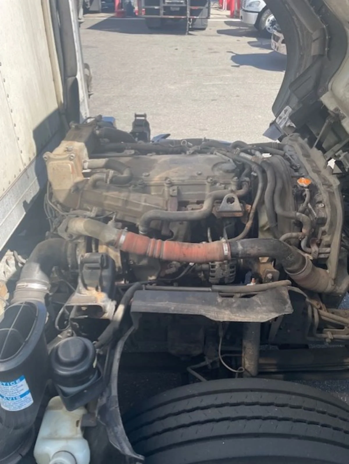 2020 Isuzu NQR - image 13