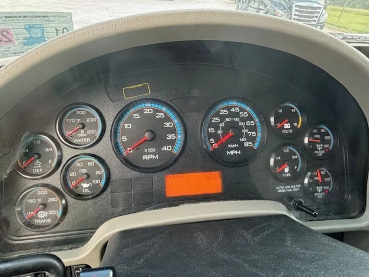 2019 International 4300 in St. Rose, LA — photo 8