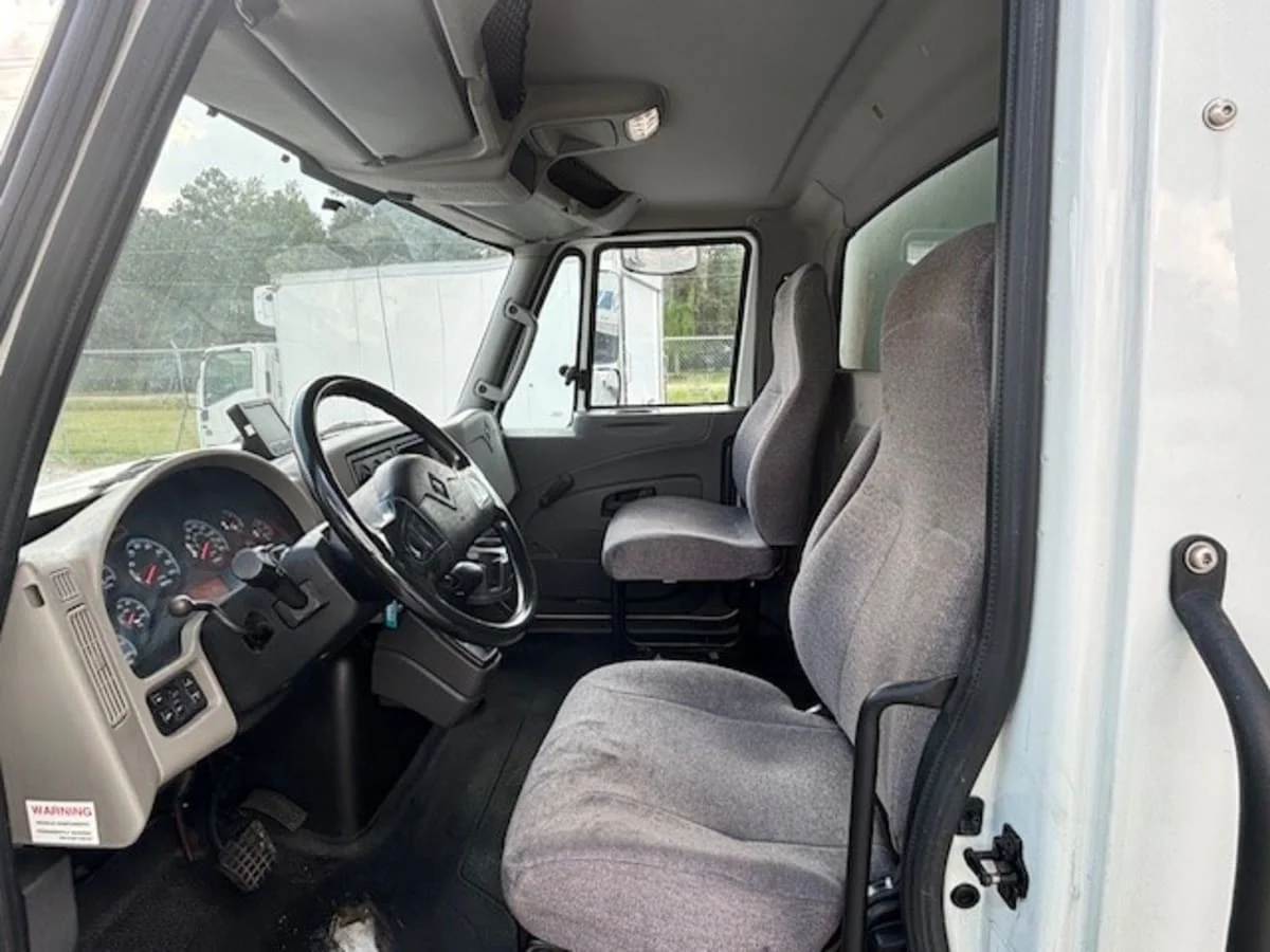 2019 International 4300 in St. Rose, LA — photo 2