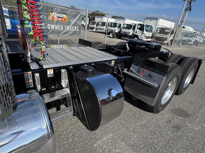 2026 Peterbilt 567 in Orlando, FL — photo 4