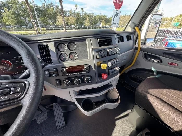 2026 Peterbilt 567 in Orlando, FL — photo 15