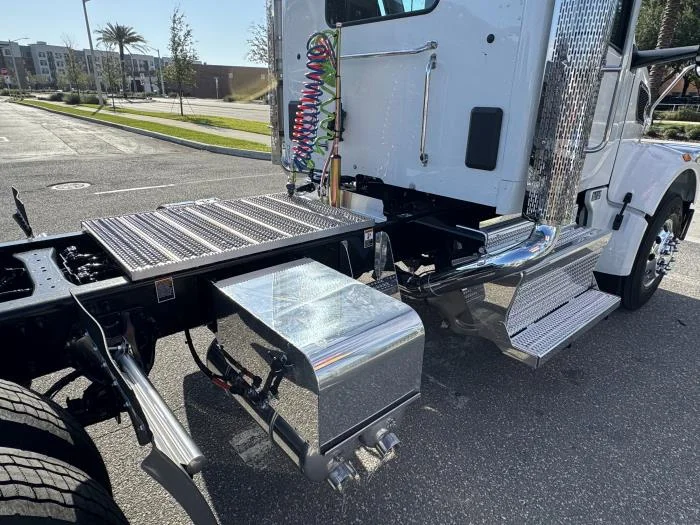 2026 Peterbilt 567 in Orlando, FL — photo 10