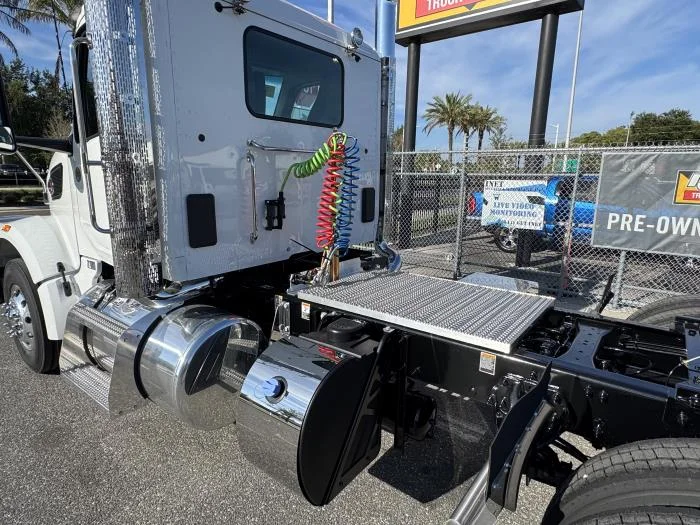 2026 Peterbilt 567 in Orlando, FL — photo 5