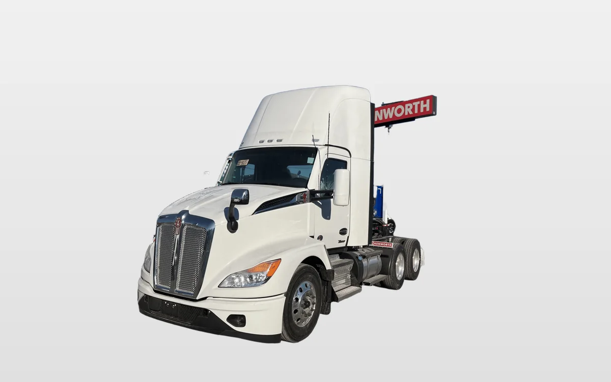 2025 Kenworth T680 - image 1
