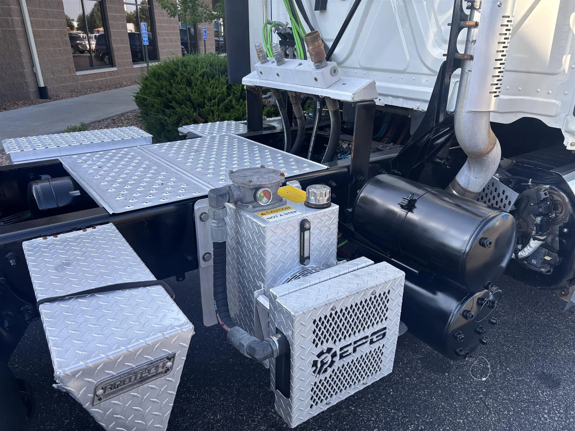 2023 Freightliner Cascadia — photo 9
