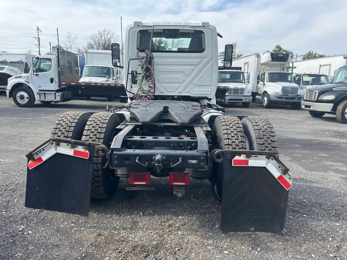 2019 International RH - image 5