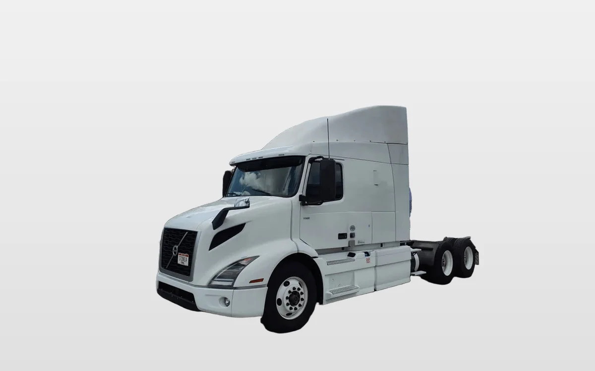 2020 Volvo VNR 640 - image 1