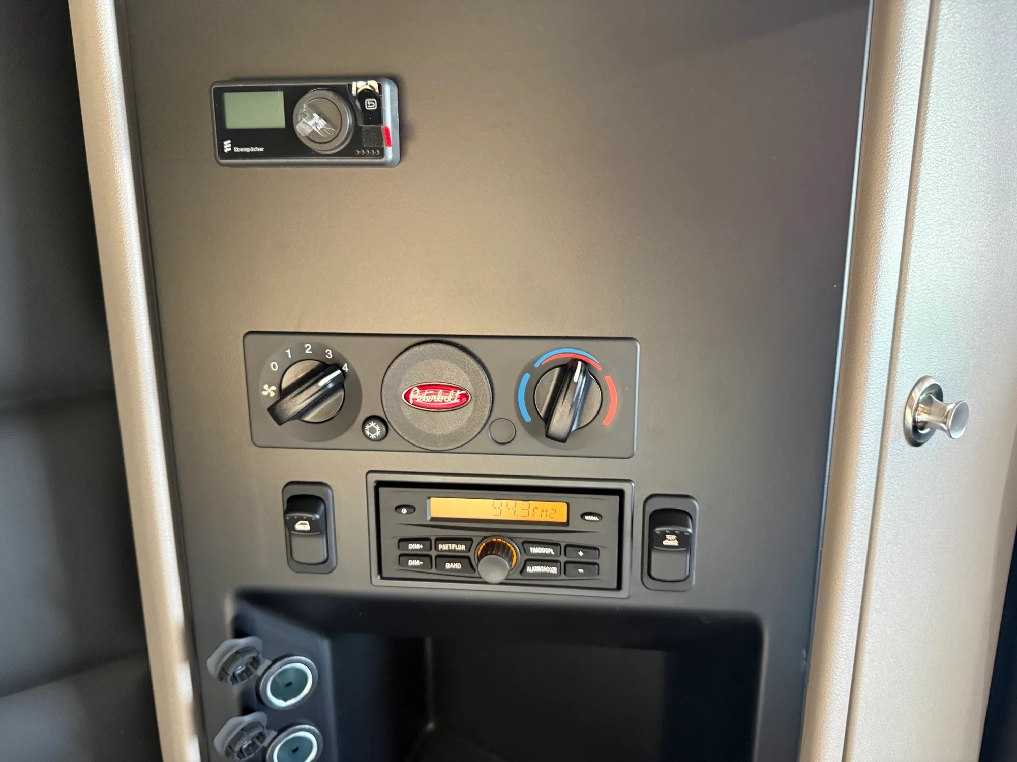 2027 Peterbilt 589 in Lowell, AR — photo 16