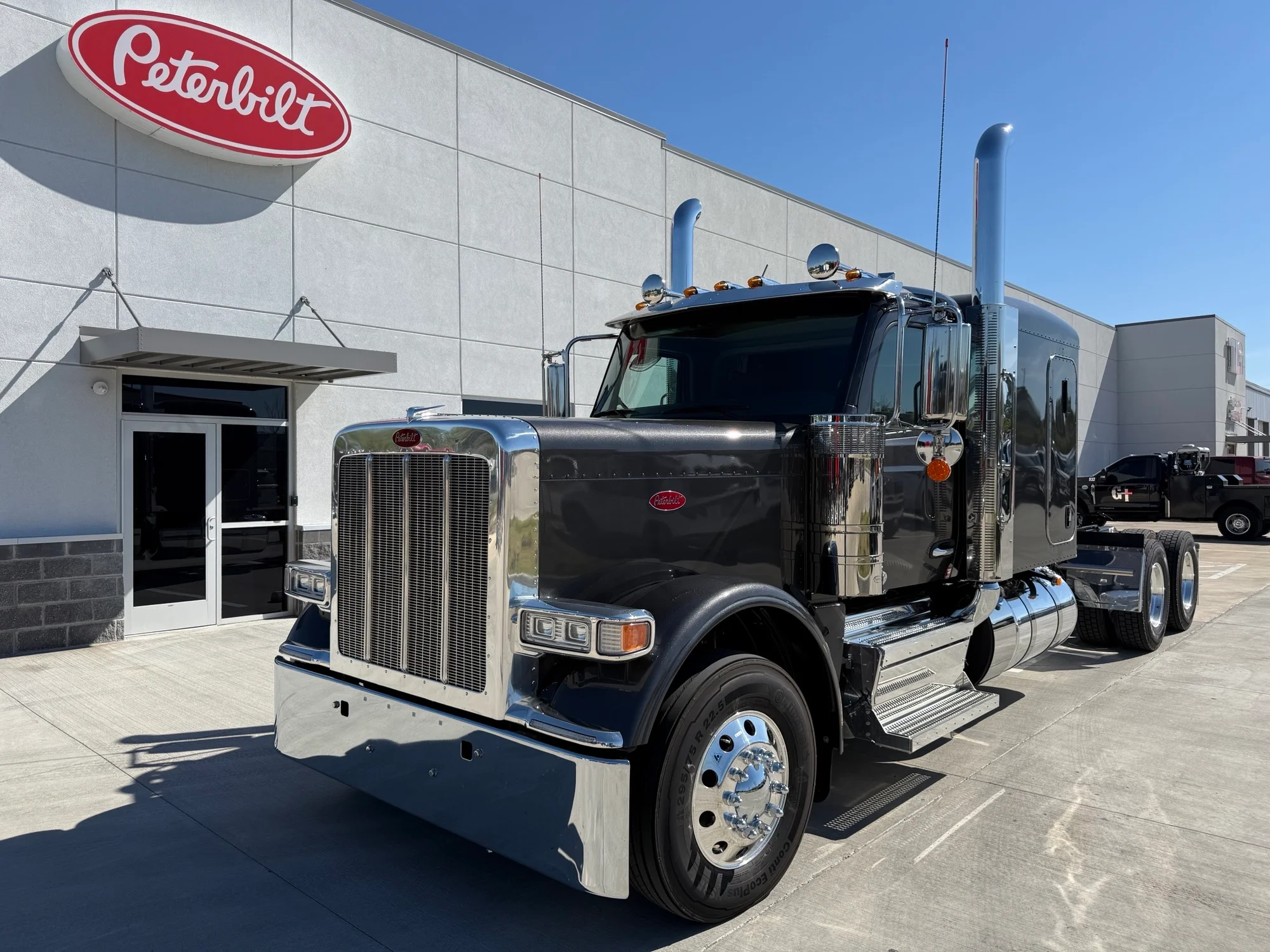2027 Peterbilt 589 in Lowell, AR