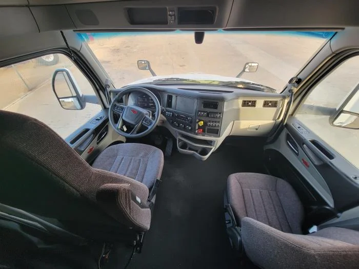 2024 Peterbilt 579 — photo 18