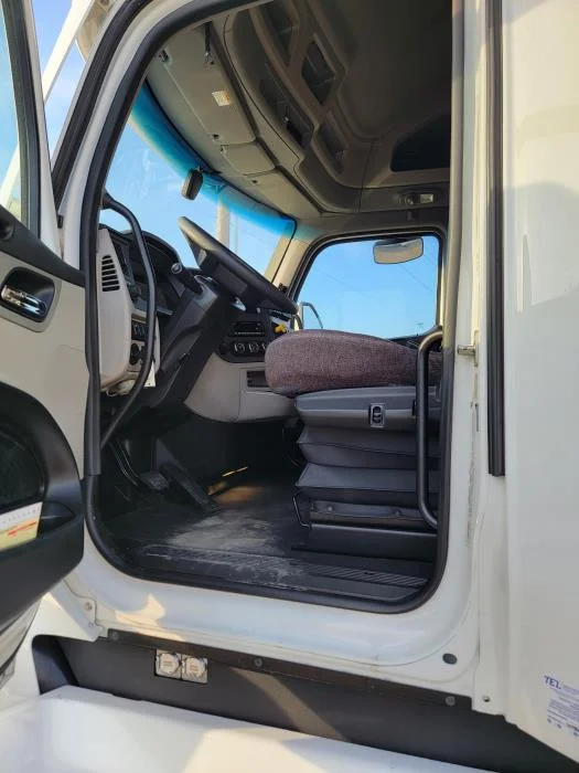 2024 Peterbilt 579 — photo 17