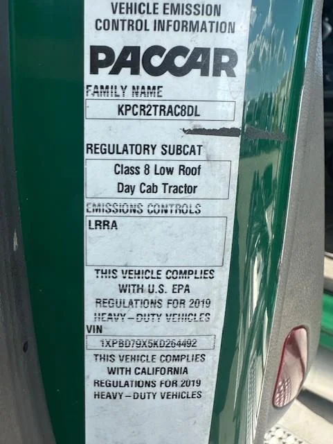 2019 Peterbilt 579 - image 2