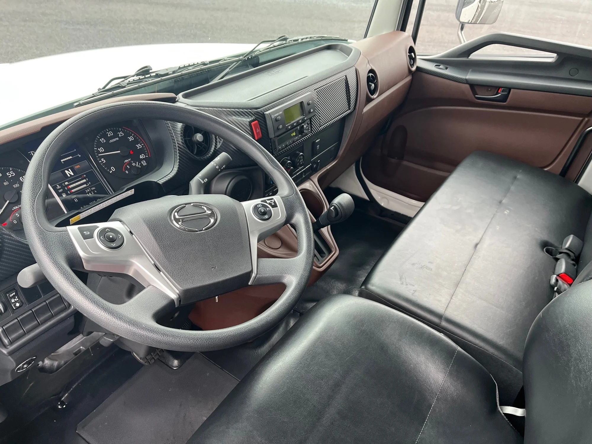 2025 Hino L6 - image 4