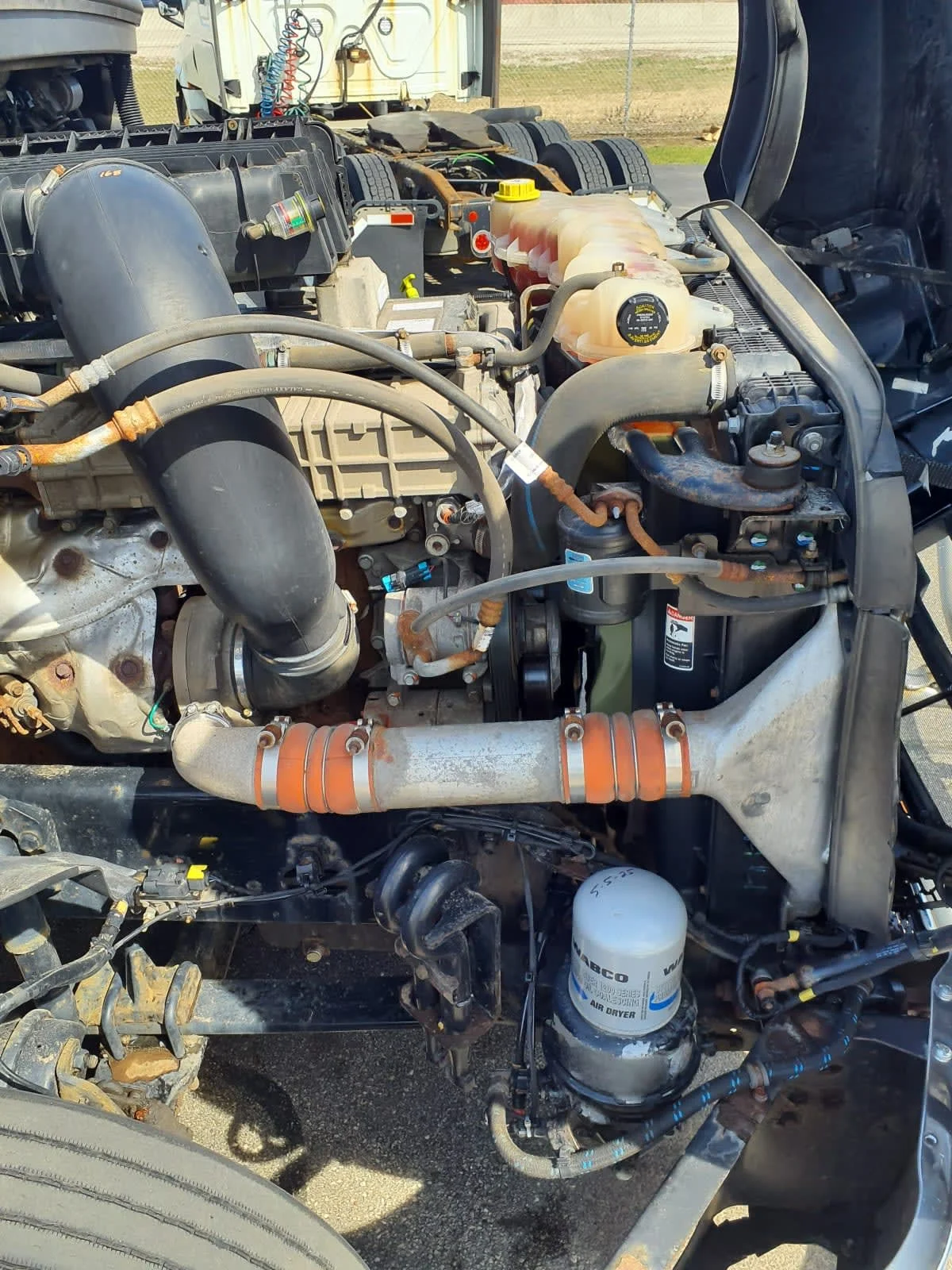 2020 Freightliner Cascadia in Oak Creek, WI — photo 12