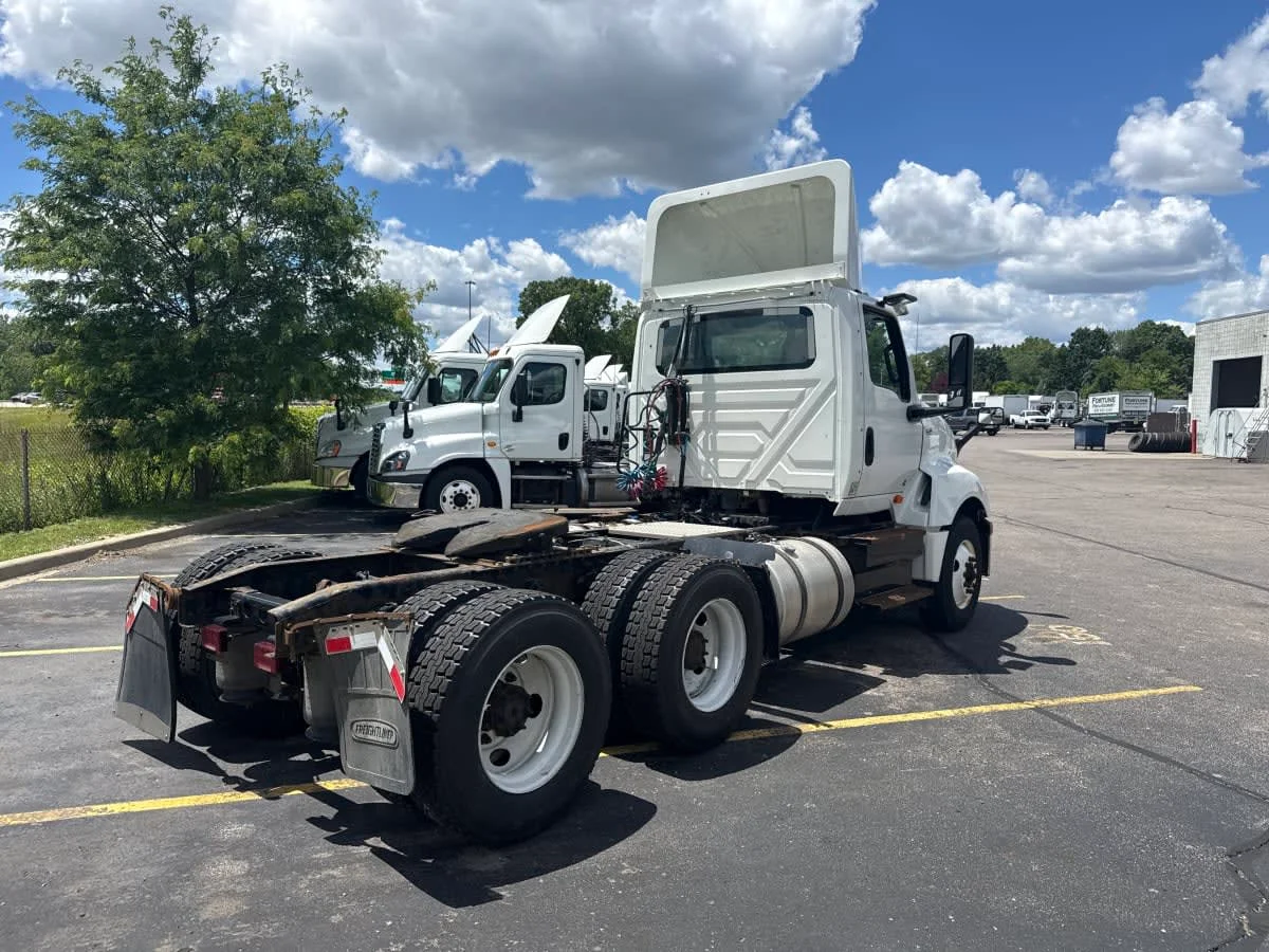 2020 International LT in Taylor, MI — photo 4