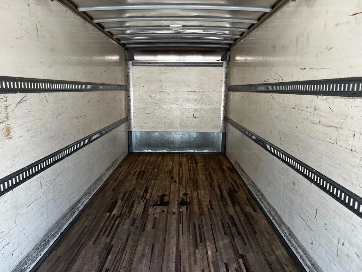 2019 International 4300 in West Sacramento, CA — photo 8
