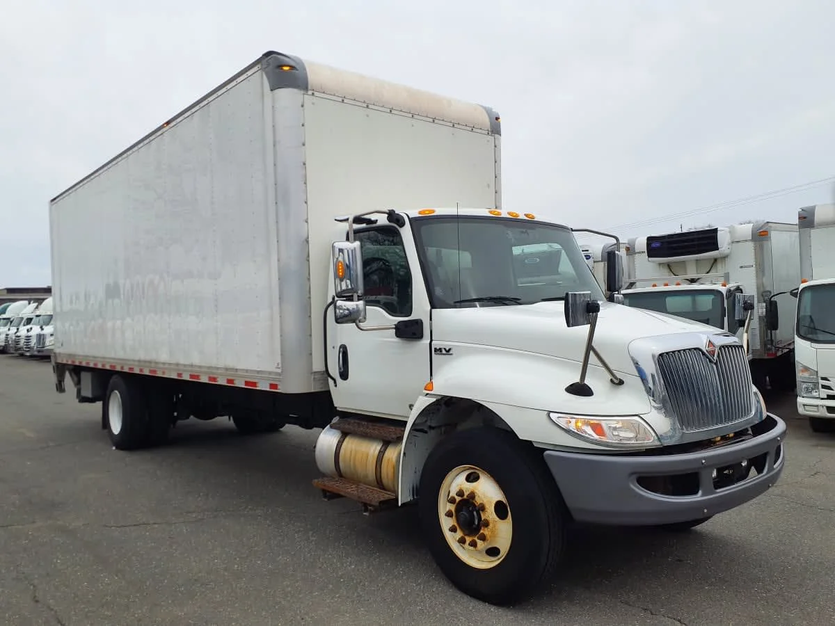 2023 International MV - image 3