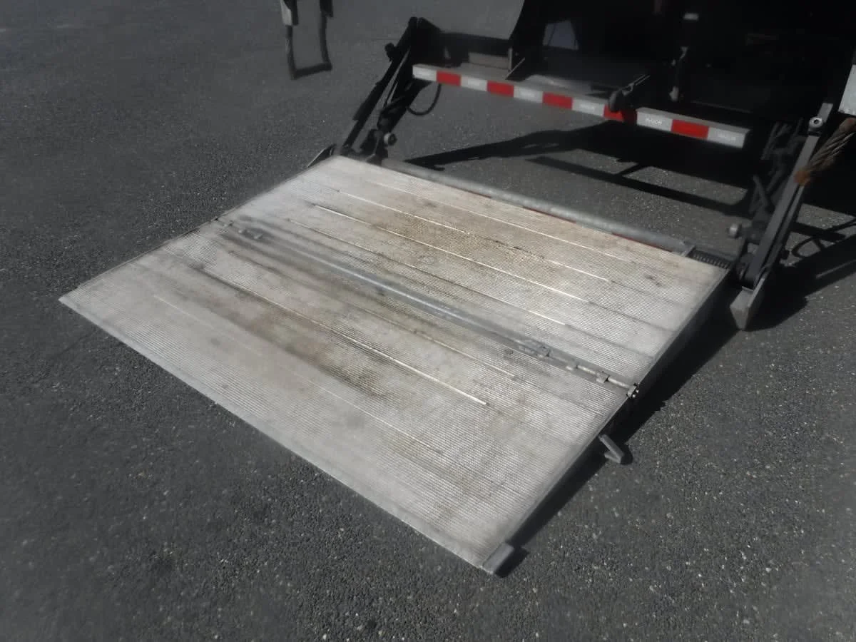 2019 Freightliner M2 106 - image 8