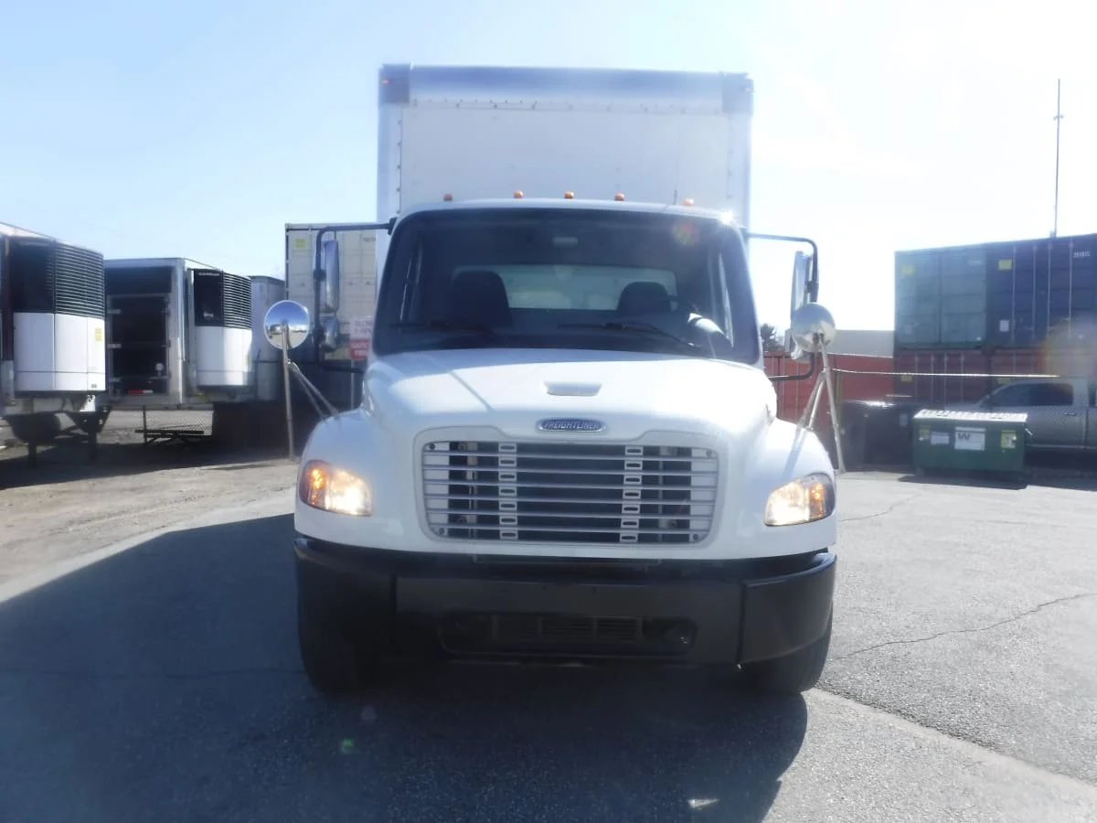 2019 Freightliner M2 106 - image 2