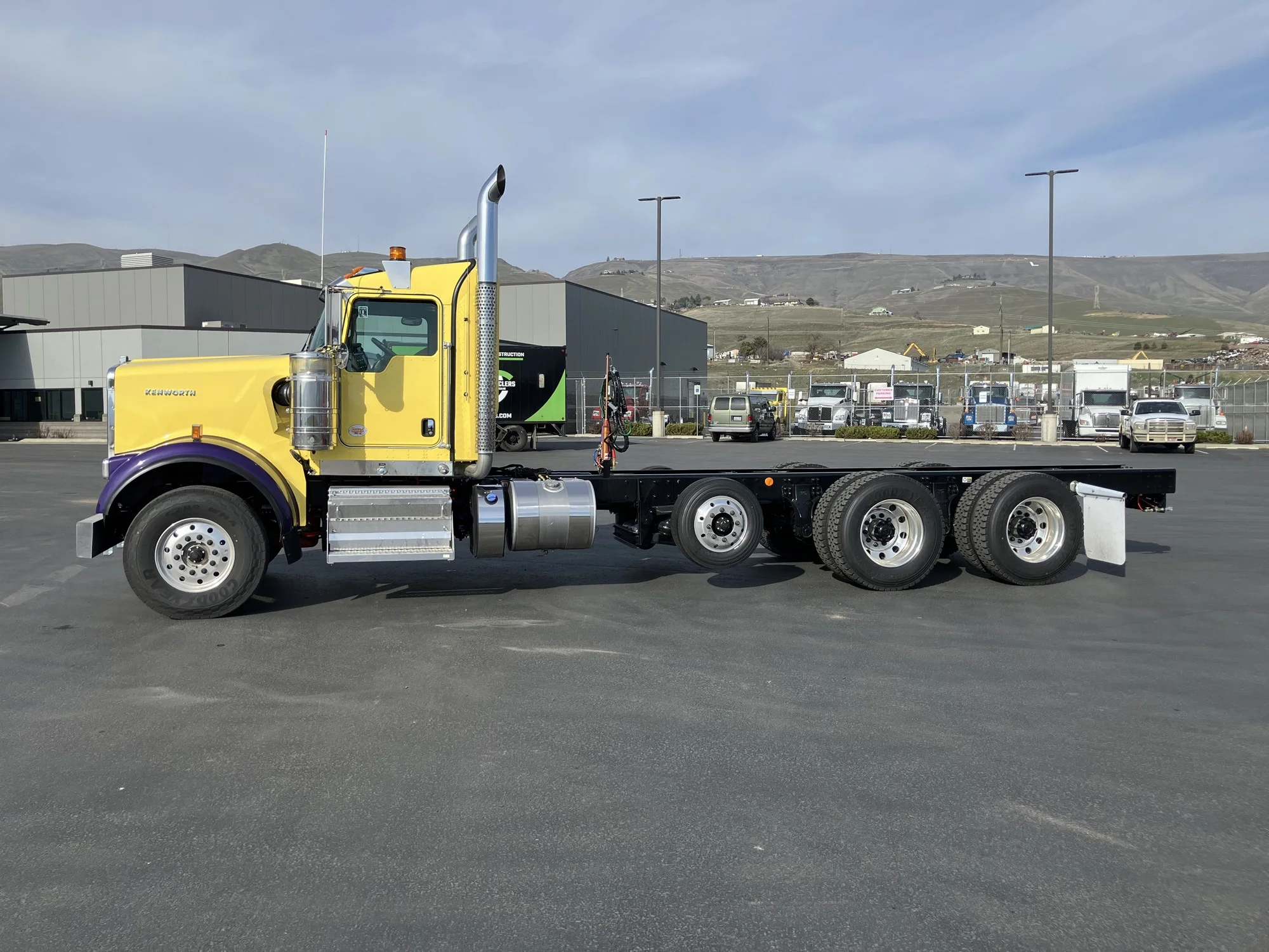 2026 Kenworth W900 in Lewiston, ID — photo 2