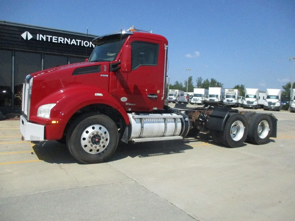 2017 Kenworth T880 in Louisville, KY