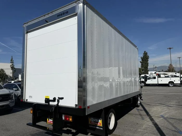 2025 Isuzu NRR in Whittier, CA — photo 5