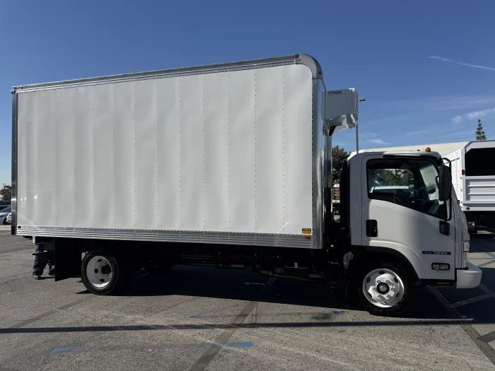 2025 Isuzu NRR in Whittier, CA — photo 6